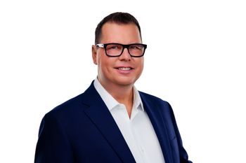 Portrait of Dan Casper, REALTOR®.